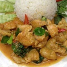 ข้าวพะแนงไก่