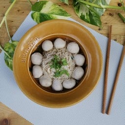 เส้นใหญ่เนื้อ