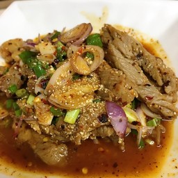 น้ำตกเนื้อ