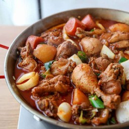 สตูว์ไก่ผัดเผ็ด