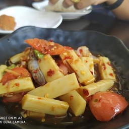 ตำหน่อไม้กุ้งสด