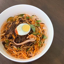 บะหมี่ยำเกาหลี