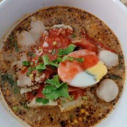 เย็นตาโฟหมูเด้งต้มยำ+ไข่