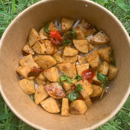 ผัดกะเพราหมูยอนครพนม รสเด็ด