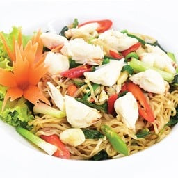 บะหมี่เนื้อปูผัดพริกขี้หนู