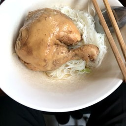 เตี๋ยวไก่ต๋อมแต๋ม