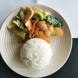 ข้าวราดผัดผักรวม