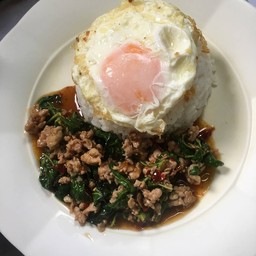 ข้าวกะเพราหมูสับ+ไข่ดาว