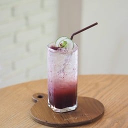 ลูกหม่อนแตงกวาโซดา