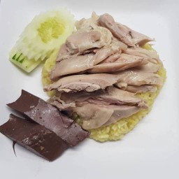 ข้าวมันไก่ ข้าวมันไก่ทอด ก๋วยจั๊บญวน ตลาด AEC