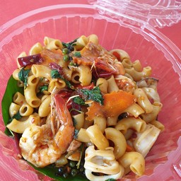 มักกะโรนีผัดขี้เมา