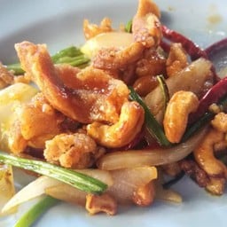 ไก่ผัดเม็ดมะม่วง (เล็ก)