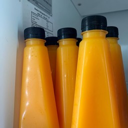 น้ำส้มคั้น