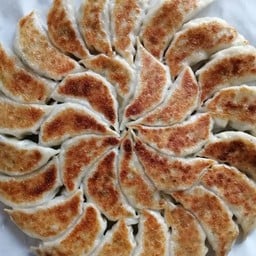 เกี๊ยวซ่าเมืองย่า-สาขาสมุทรสาคร