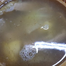เกี่ยมฉ่ายต้มกระเพาะหมู (กลาง)