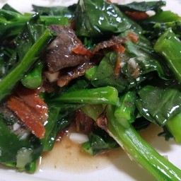 คะน้าผัดปลาแห้ง (เล็ก)