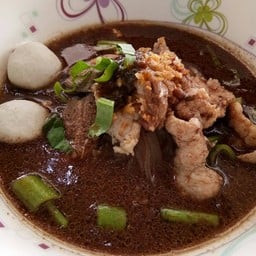 ใหญ่เนื้อน้ำตก