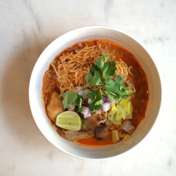 ข้าวซอยเห็ดย่างเต้าหู้ทอด Thai Spicy Coconut Noodles Soup