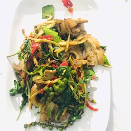 หมูป่าผัดฉ่า