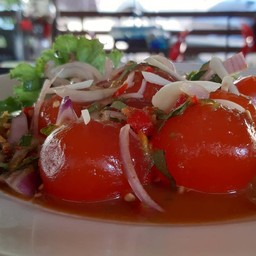 ยำไข่แดง