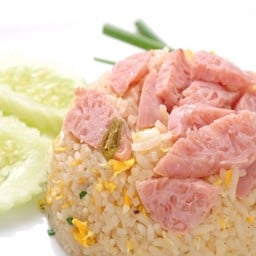 ข้าวผัดแหนม