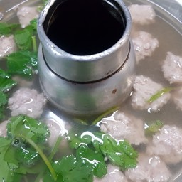 หมูสับต้มบ๊วย (กลาง)