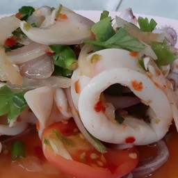 ยำปลาหมึก