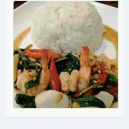 ข้าวราด ผัดกระเพรา ทะเล