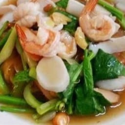 ราดหน้าทะเล