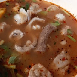 ต้มแซ่บเครื่องในเนื้อ