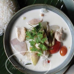 ข้าวต้มข่าไก่