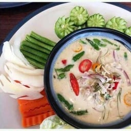 หลนปลาอินทรีย์เค็ม+ผักสด