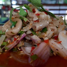 ยำไส้ตัน