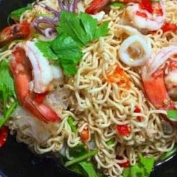 ยำมาม่าทะเล