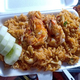 ข้าวผัดต้มยำทะเล