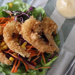 สลัดกุ้งทอด