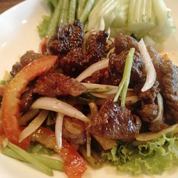 ยำเนื้อย่าง