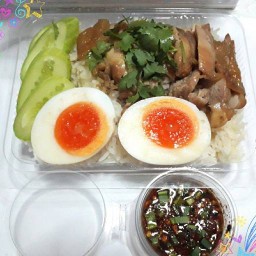 ข้าวไก่อบสองพี่น้อง