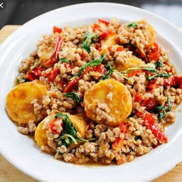 ผัดกะเพราทรงเครื่อง+ข้าวหอมฟรีไข่