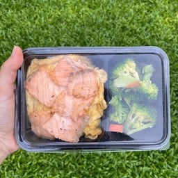 ข้าวไข่ข้นแซลมอนซอสเทริยากิ