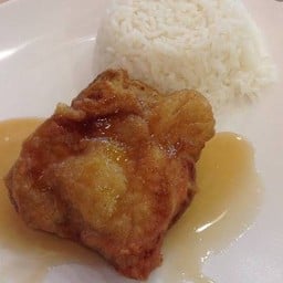 ข้าวไก่ทอดน้ำปลา
