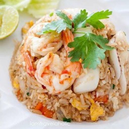 ข้าวผัดทะเล