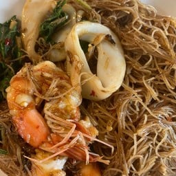 เส้นหมี่ผัดขี้เมา