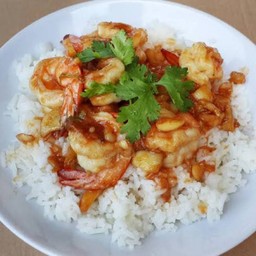 ข้าวกุ้งกระเทียม