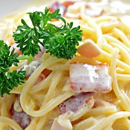 สปาเก็ตตี้คาโบนาร่าเบคอน