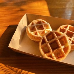 Waffle original with honey drip
