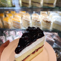 Blueberry vanilla cake