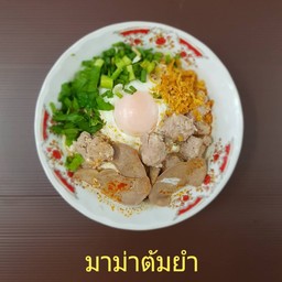 มาม่าต้มยำทะเล ใส่ไข่