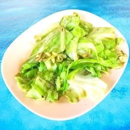 กะหล่ำผัดน้ำปลา