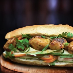 บั๋นหมี่ ปาเต๊ะ ไก่ย่างเวียดนาม l Banh Mi Pate Vietnamese Grilled Chicken